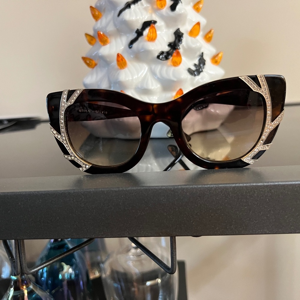 Alice & Olivia cat-eye sunglasses